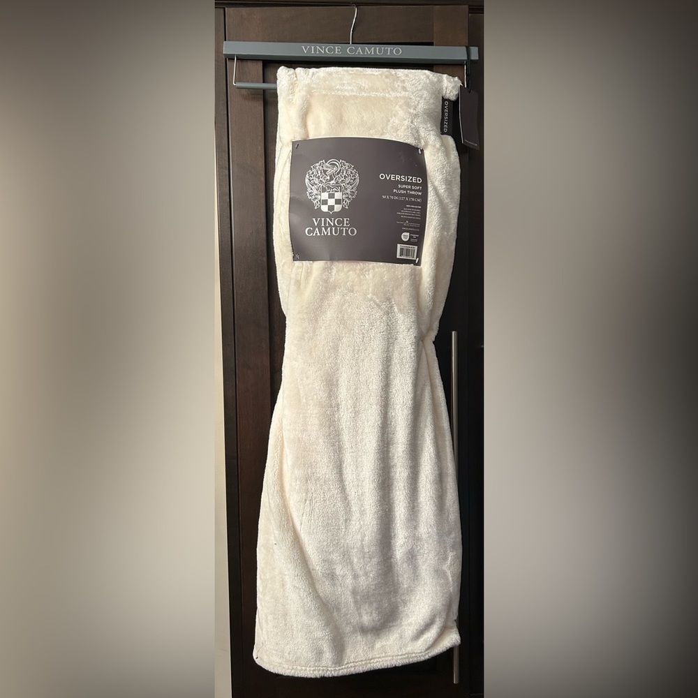 Vince Camuto Oversized Plush Throw Blanket